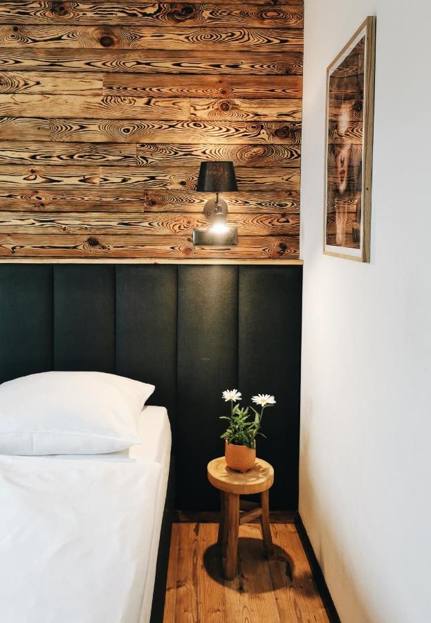 ポラニツァ・ズドゥルイ Forrest Bed & Breakfast エクステリア 写真